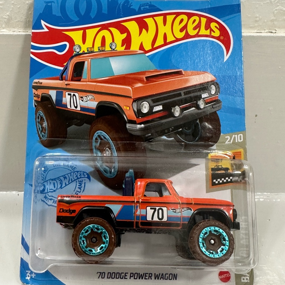 Hot Wheels '70 Dodge Power Wagon